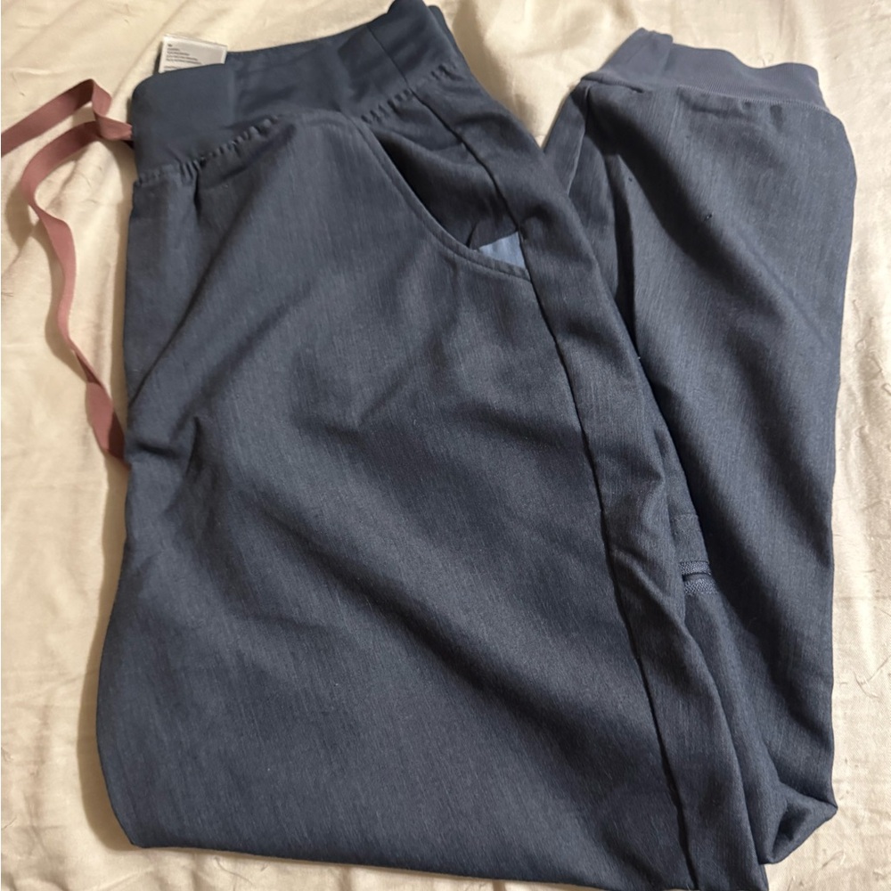 Figs scrub pants medium petite